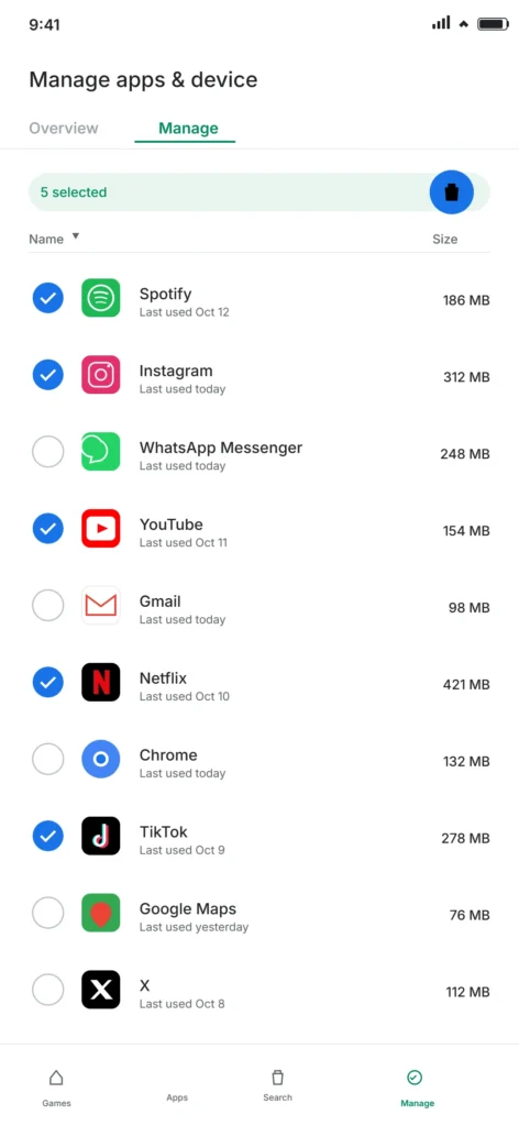 Screenshot of Google Play Store showing multiple apps selected with checkboxes and trash icon visible to delete multiple apps at once on Android